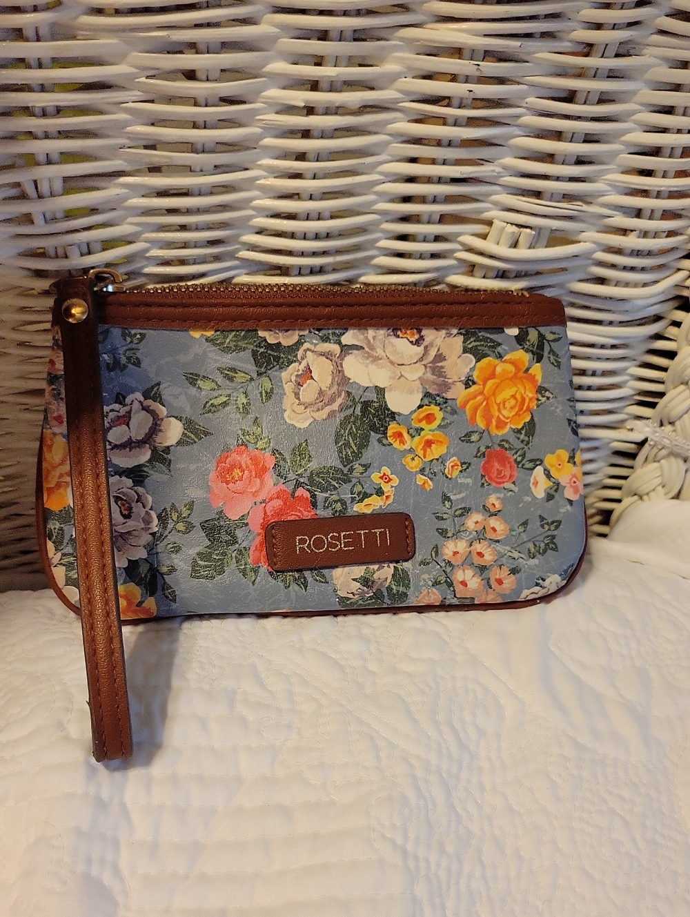 🌺 Rosetti wristlet 🌺
